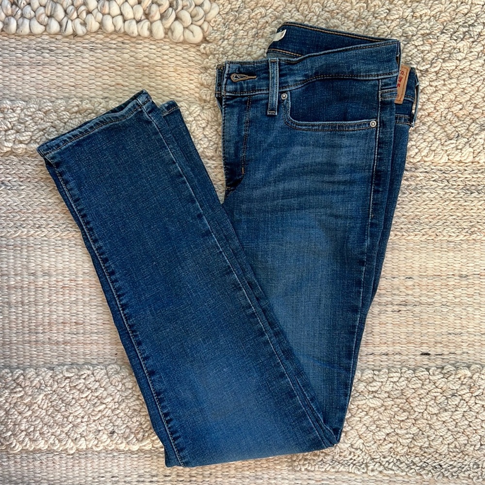 Levi’s 312 Shaping Slim Fit Women’s Jeans Lapis Breeze - Medium Wash